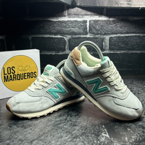 Tenis New Balance 574 Gris Verde - Image 2