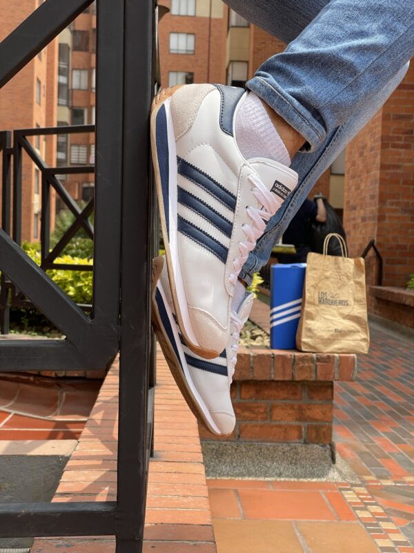 Adidas Country Linea Azul - Image 3