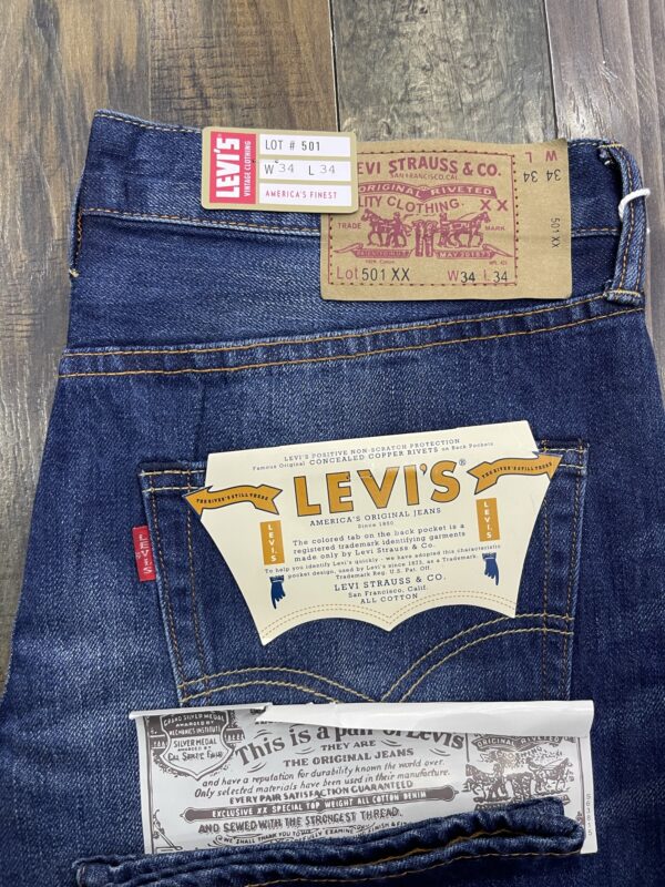 Jean Levi's - Image 4
